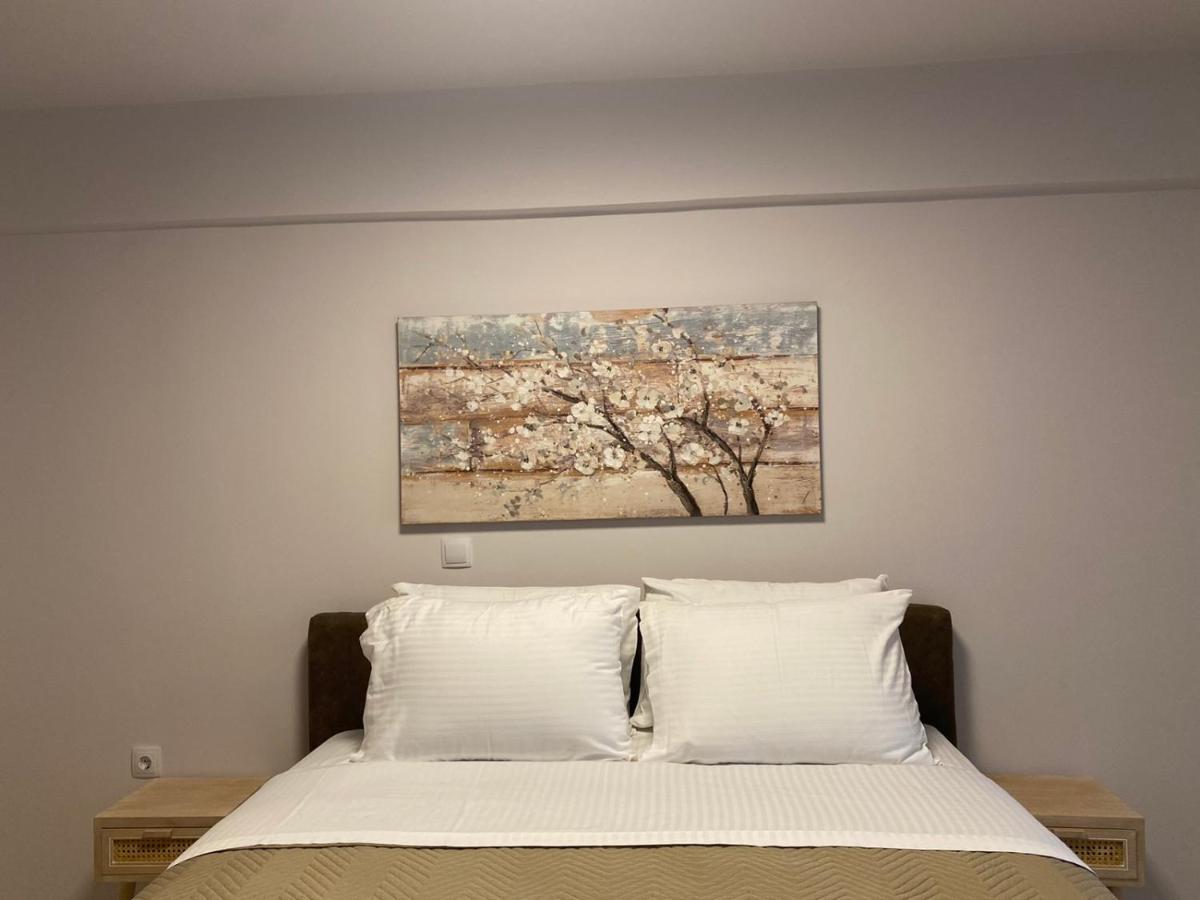 Orama Rooms 2 Каламата Экстерьер фото